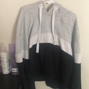 Colorblock cropped hoodie